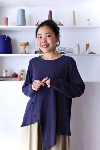 𓏭木耳邊點綴不規則下擺螺紋上衣10