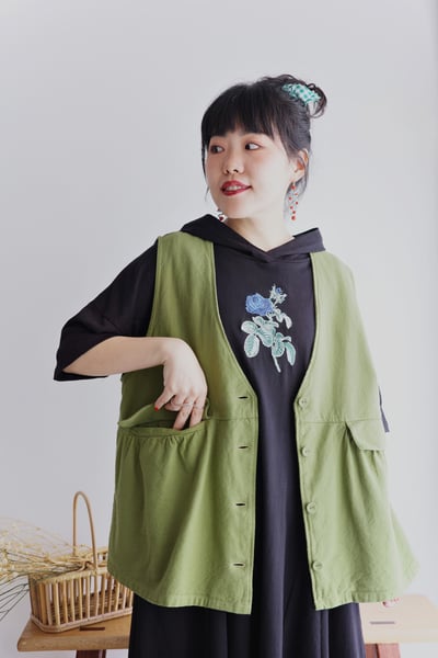 𓏭薔薇刺繡裁片拼接連帽洋裝14