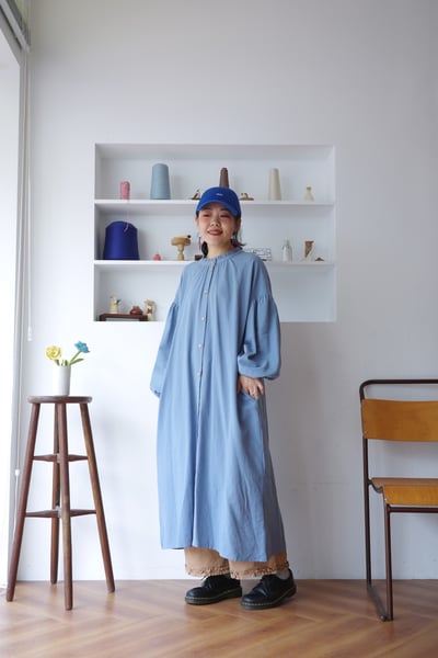 𓏭木耳立領空氣袖純色洋裝4