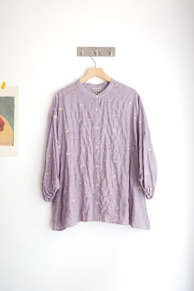 𓏭小花柄刺繡直紋泡泡格襯衫22