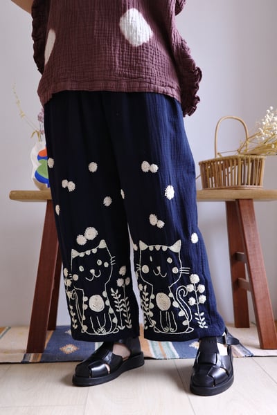 𓏭貓咪樂園手工刺繡長褲7