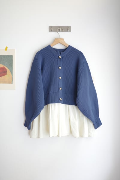 𓏭拼接下擺澎袖針織外罩上衣20