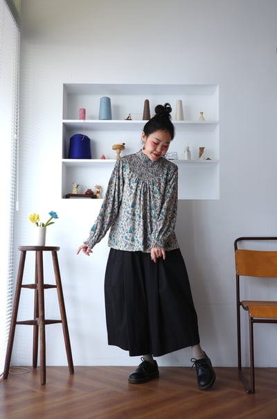 𓏭立體拼接剪裁壓摺寬褲13