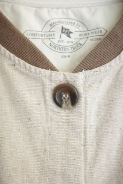 𓏭棒球領混織點圓弧下擺背心19