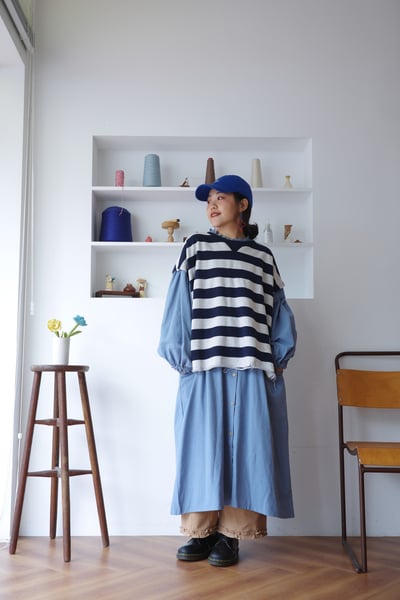 𓏭木耳立領空氣袖純色洋裝3