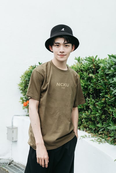 NCKU 設計短Ｔ－綠色1