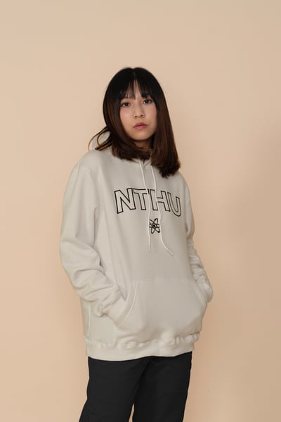 NTHU 大字款帽Ｔ－米色1