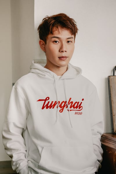 THU 2020 帽Ｔ－白色1