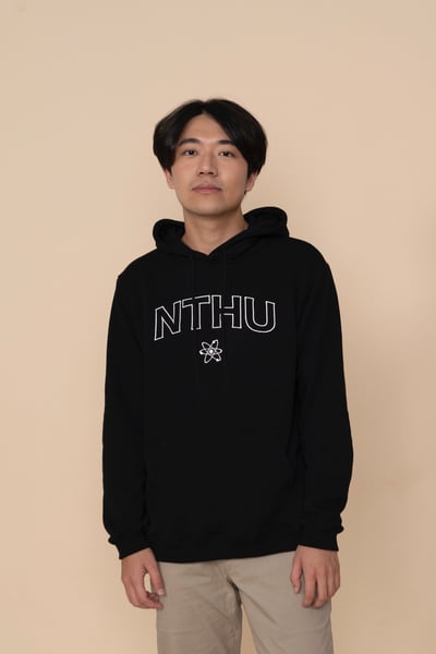 NTHU 大字款帽Ｔ－黑色1