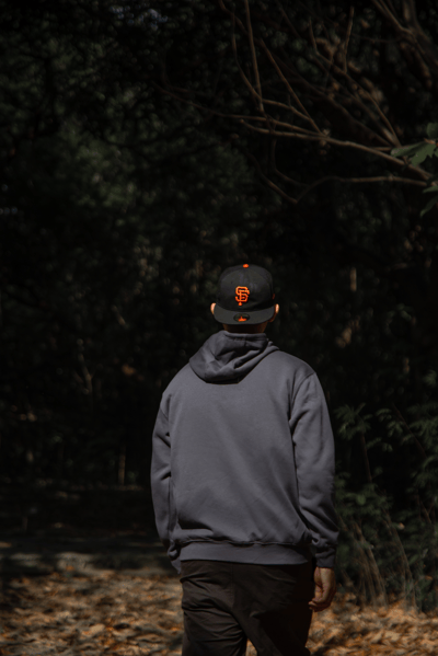 NTU 幾何款帽Ｔ－鐵灰3