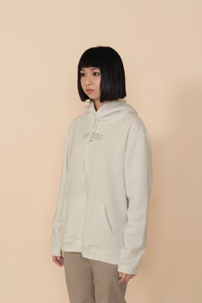 NTHU 小字款帽Ｔ－米色1