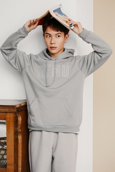 NTNU 電繡帽Ｔ－灰色1