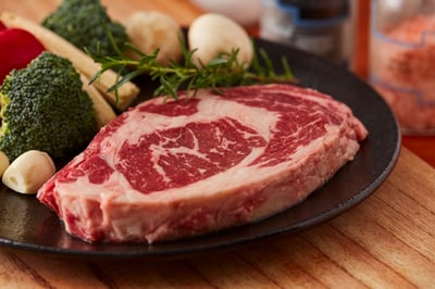 澳洲熟成穀飼300天肋眼沙朗1