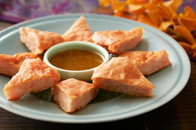 超厚月亮蝦餅附沾醬1