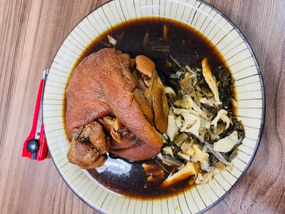 總舖師紅燒筍絲蹄膀10