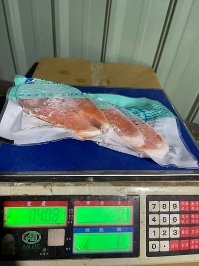 無肚洞鐵板鮭魚(3片入）2