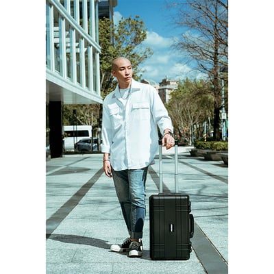 Vidafun V22 防水氣密抗撞提把滑輪箱 黑色1