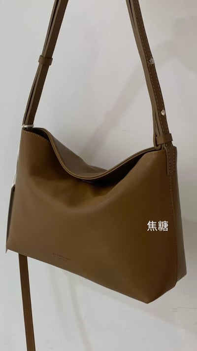 真皮磁吸扣包10