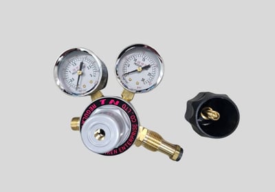 台製2"氧氣壓力調整器(外牙)3