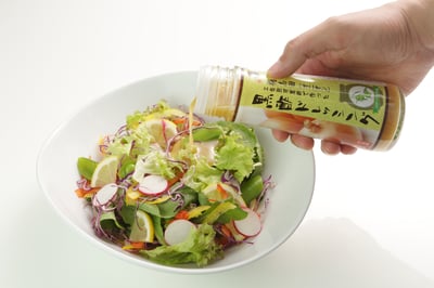 桷志田精選黑醋沙拉醬禮盒200mlx3入組(洋蔥、紅蘿蔔、柚子鹽)4