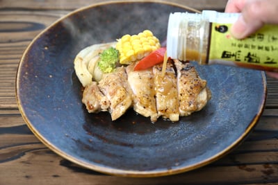 桷志田精選黑醋沙拉醬禮盒200mlx3入組(洋蔥、紅蘿蔔、柚子鹽)3