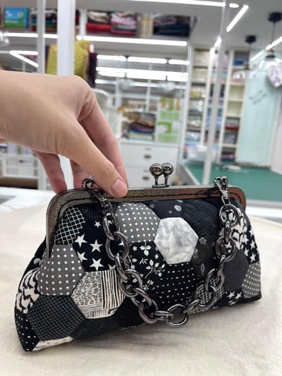 六角形黑白口金材料包1