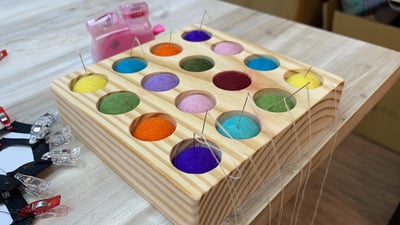 手工羊毛氈實木針插2