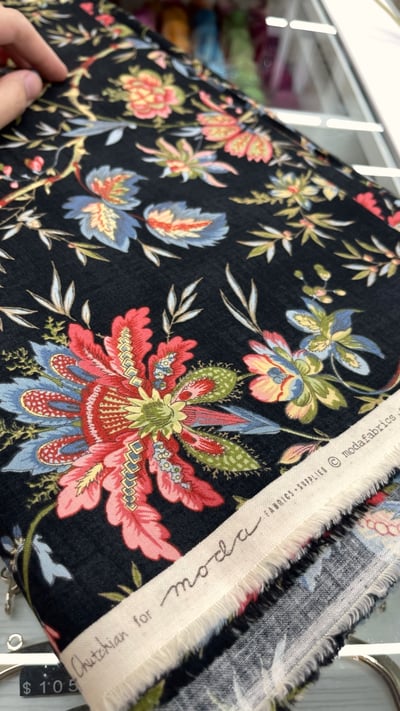 MODA【Elinore's Endeavor 1830-1910（黑色）】Betsy Chutchian9