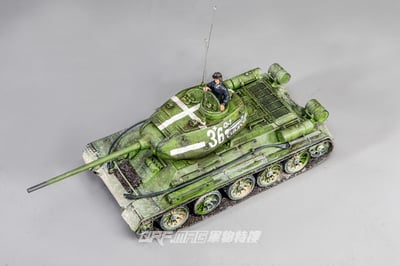 FOV 1/32 二戰蘇聯 T34/85中戰車 第七護衛坦克師塗裝版1
