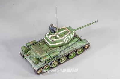 FOV 1/32 二戰蘇聯 T34/85 中戰車 第九坦克師塗裝版3