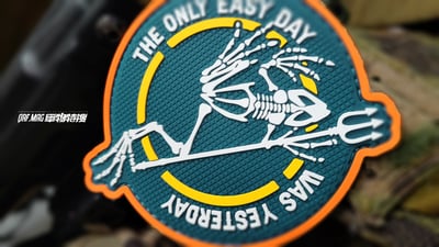 "The Only Easy Day Was Yesterday"海豹突擊隊骷髏蛙PVC士氣章2