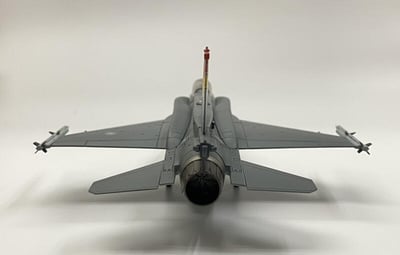 1/72 HM 限量版ROCAF 中華民國空軍F-16V 紅太陽 馬拉道圖騰/Mr.Dom合作彩盒盒繪3