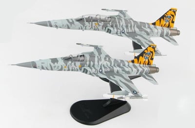 HM 1/72 國軍 F-5E + F-5F 台東虎斑彩繪機 雙機組1