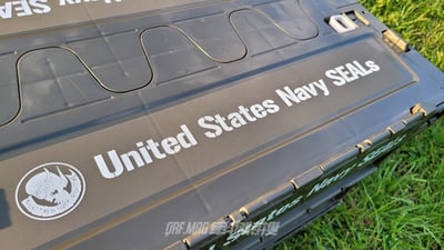 【軍宅戶外風】摺疊收納箱 50L【軍火女王海豹第九小隊 | 軍綠】特價免運中7