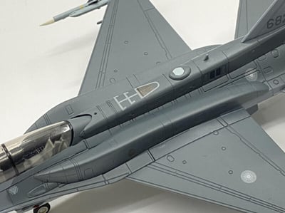 1/72 HM 限量版ROCAF 中華民國空軍F-16V 紅太陽 馬拉道圖騰/Mr.Dom合作彩盒盒繪7