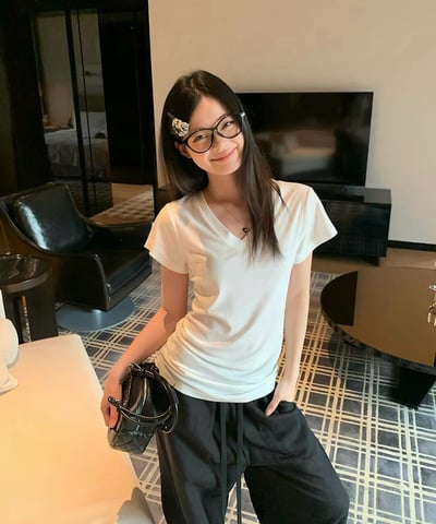 天絲亞麻寬鬆V領短袖上衣4