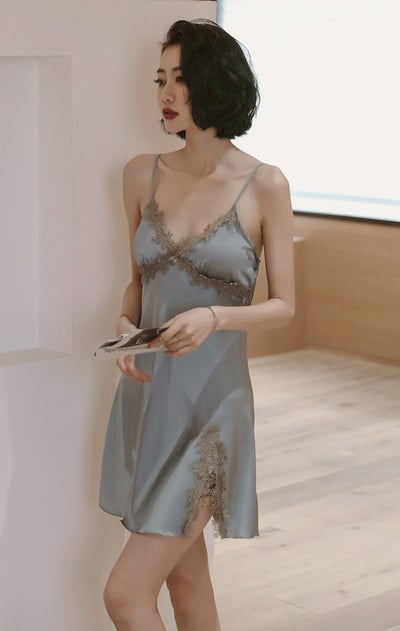 刺繡交叉冰絲緞面吊帶胸墊長裙睡衣居家睡裙6