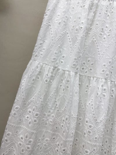 彈力吊帶背心＋鏤空刺繡半身裙套裝8