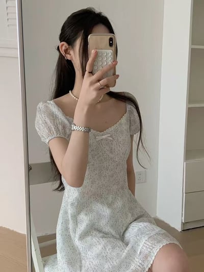 公主袖花花短洋裝5