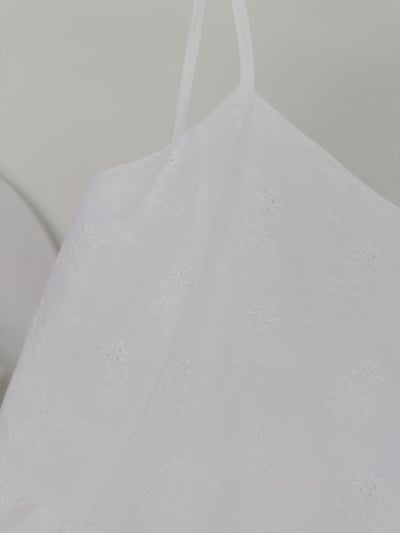 刺繡吊帶小短洋裝7