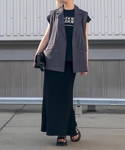 雙排扣翻領無袖西裝背心1