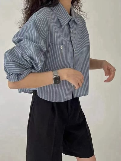 大口袋短版直條襯衫1