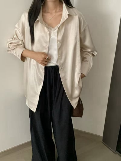 緞面光澤包釦長袖襯衫6