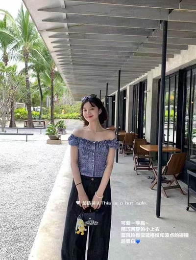甜美小包袖一字領上衣3