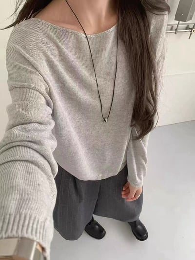 簡約大U領輕透感素面針織衫3