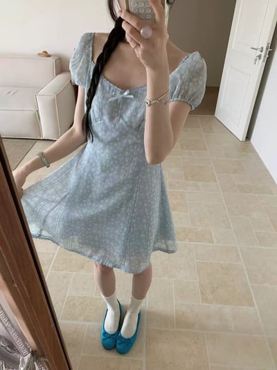 公主袖花花短洋裝1