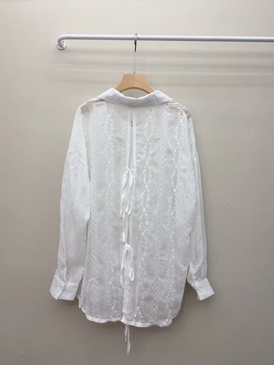 後綁帶立體花刺繡排扣襯衫10