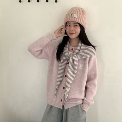 愛心釦毛衣+彩條披肩兩件套3
