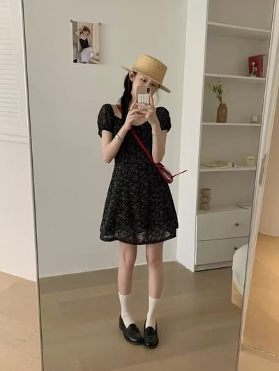 公主袖花花短洋裝9