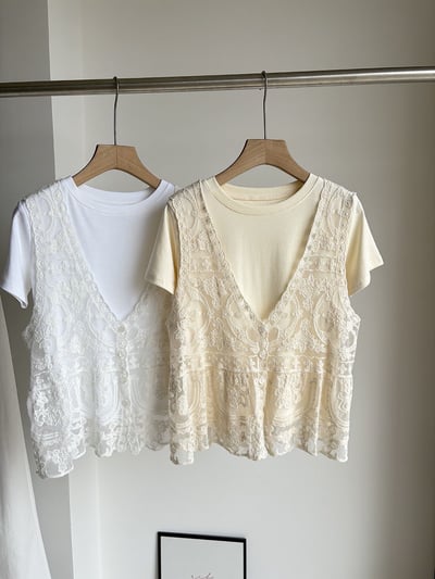 短袖T恤＋V領立體刺繡背心套裝9
